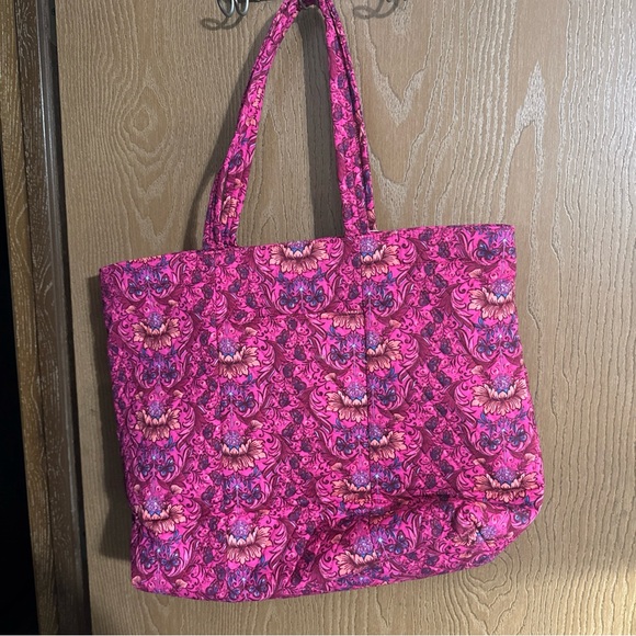Vera Bradley Wicked Original Tote Bag She’s So Good In Premium Cotton - Picture 3 of 5